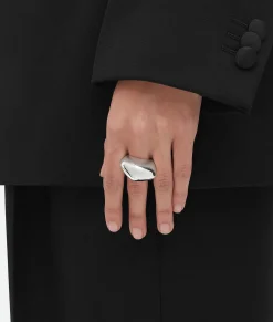Fin Ring
