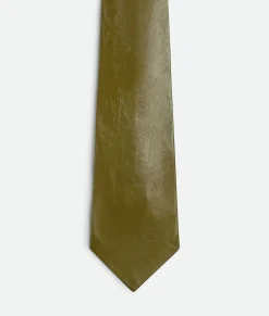 Shiny Leather Tie